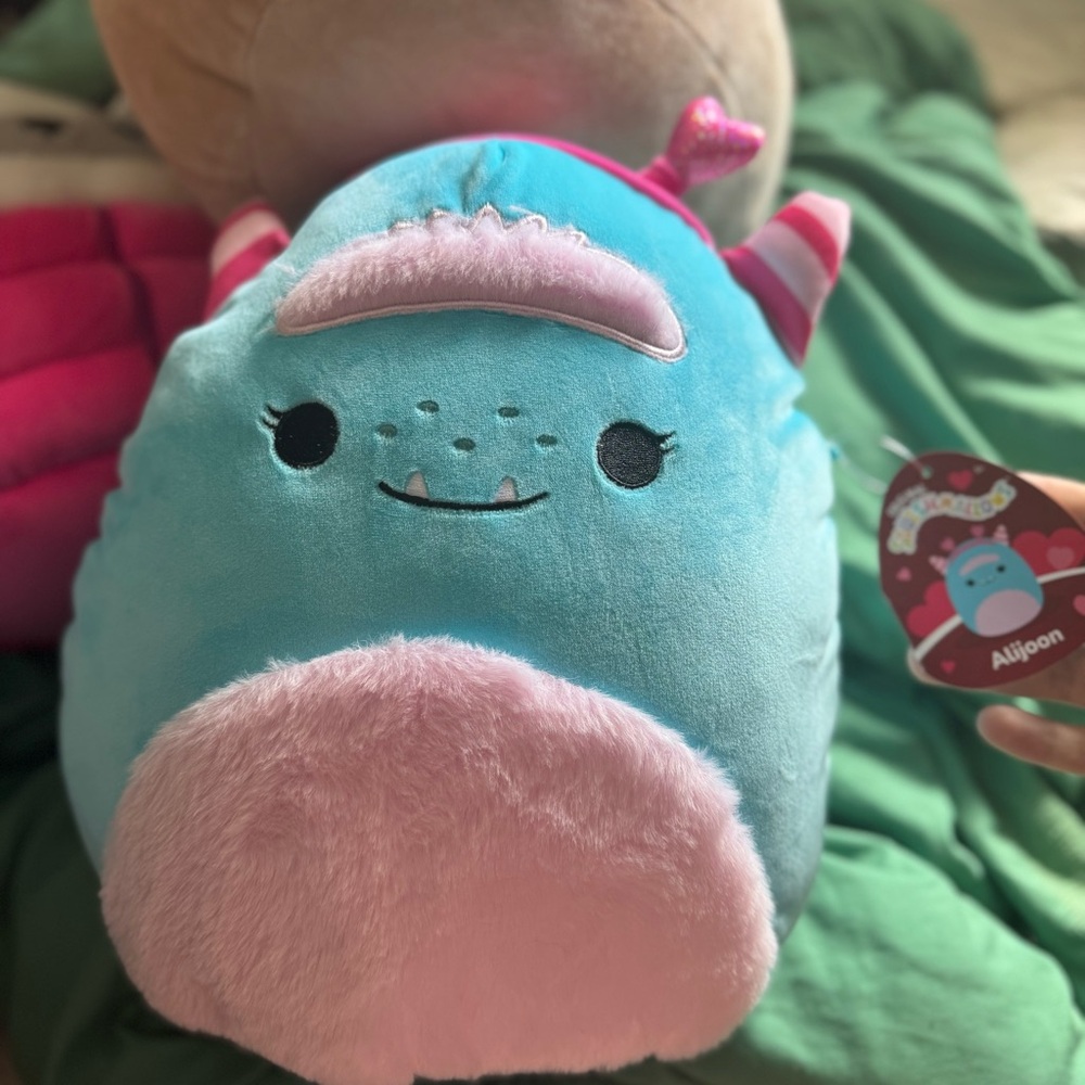 Squishmallows Alijoon Valentine’s Day monster